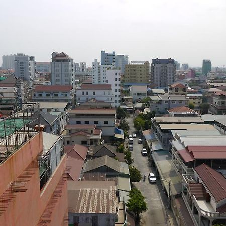 Tan Tower Hotel พนมเปญ ภายนอก รูปภาพ