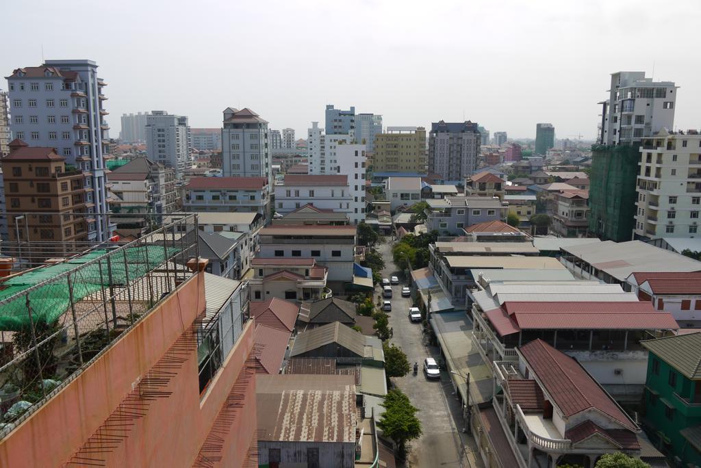 Tan Tower Hotel พนมเปญ ภายนอก รูปภาพ