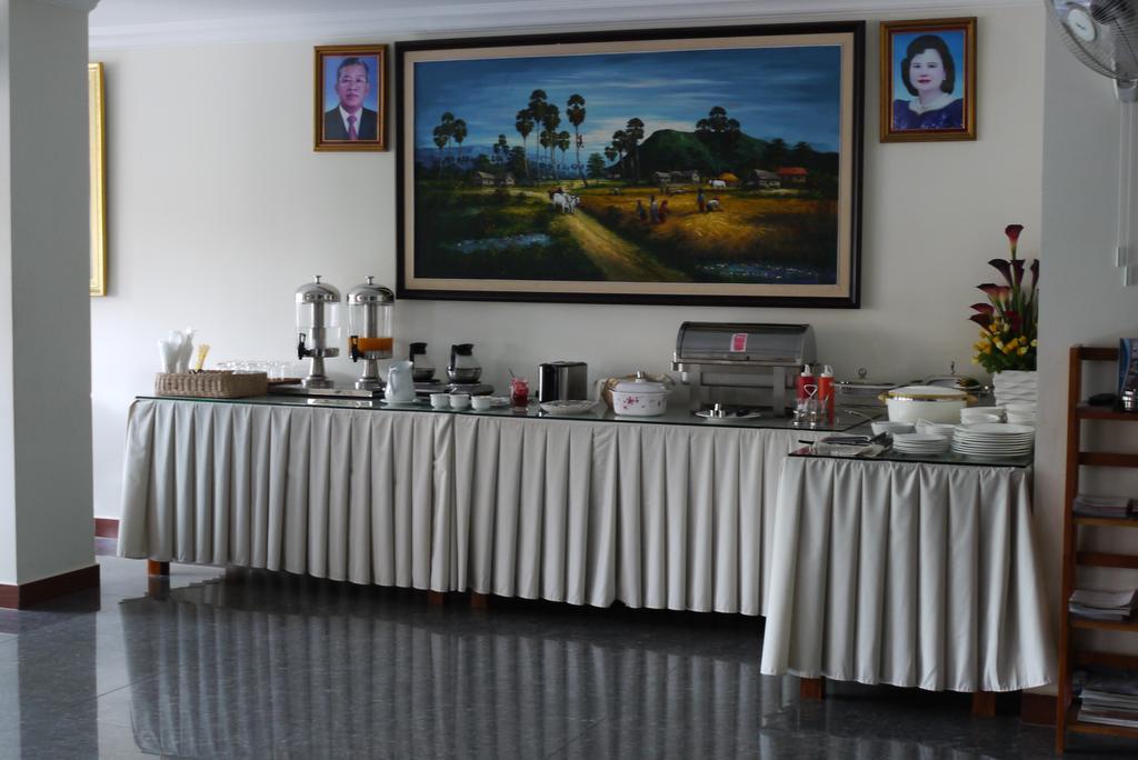 Tan Tower Hotel พนมเปญ ภายนอก รูปภาพ